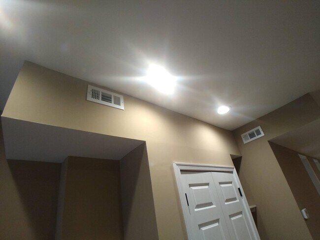 Building Photo - 45 N 59th St