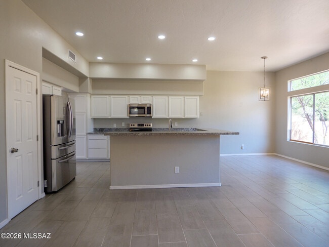 Building Photo - 2430 N Quesnel Loop