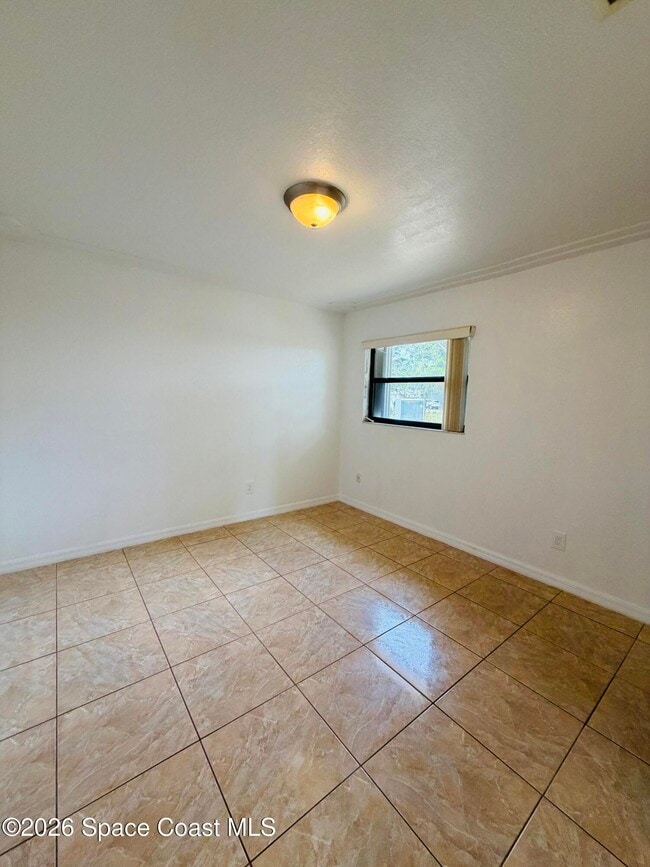 Building Photo - 981 Palmer St