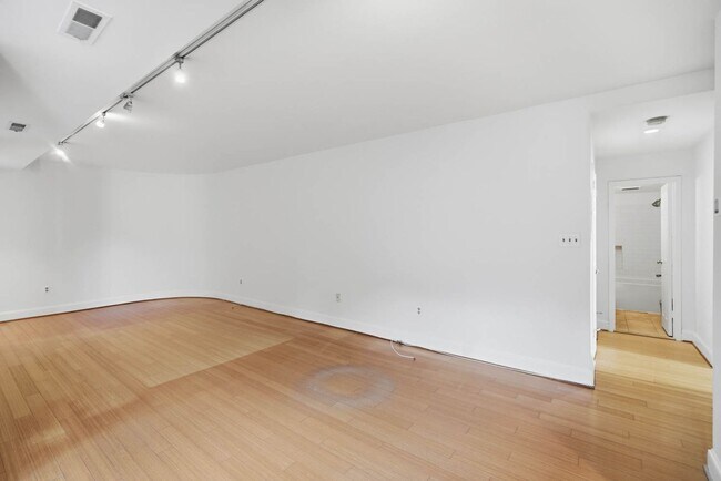 Building Photo - 1115 12th St NW
