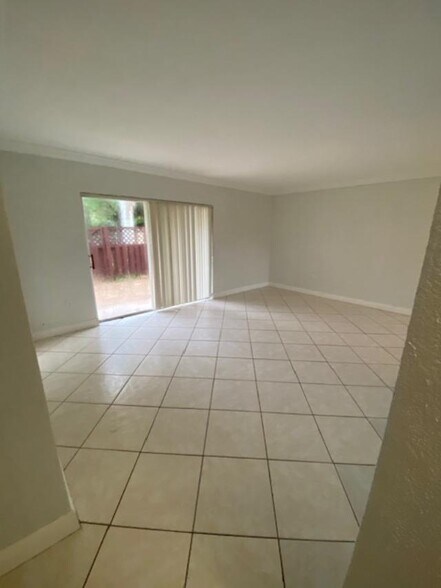 Building Photo - 8475 SW 94th St