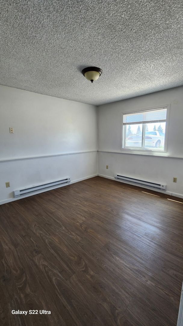 Building Photo - KingArthur4961 (KC-AM)
