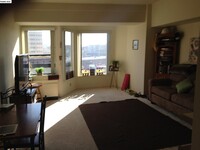 Building Photo - Spacious and convenient  east-facing 1Bd 1...