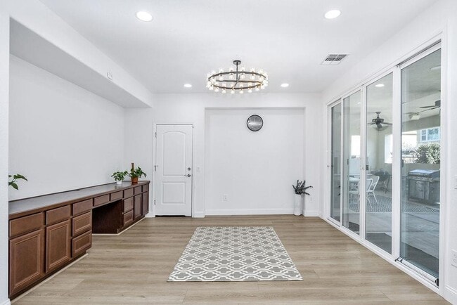 Building Photo - 1045 Martinez Dr