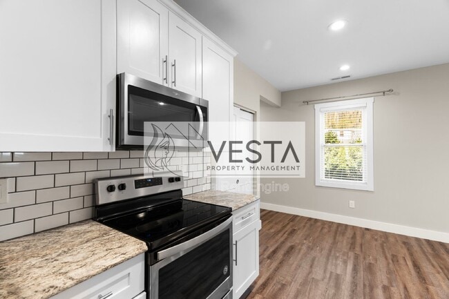 Building Photo - 113 Stone Dr