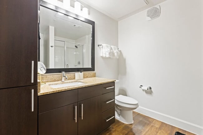 Building Photo - 5275 Town and Country Blvd