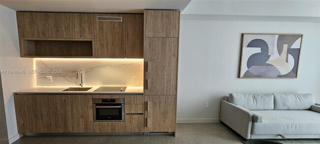 Building Photo - 11 NE 6th St