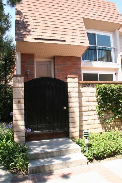 Building Photo - 13065 Mindanao Way