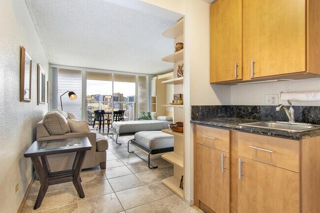 Building Photo - 445 Seaside Ave