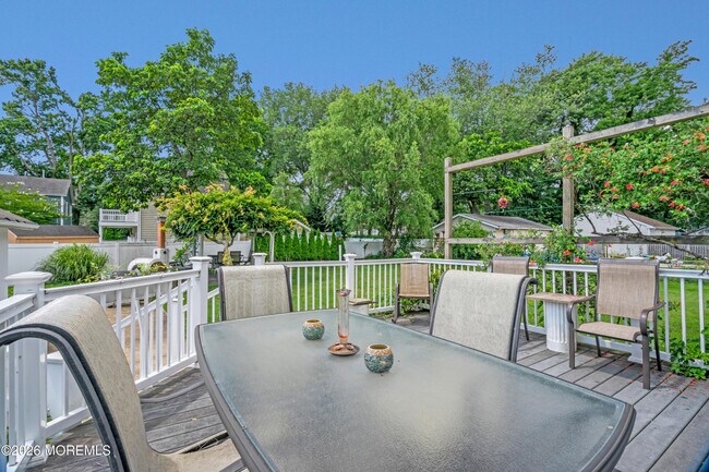 Building Photo - 1209 16th Ave