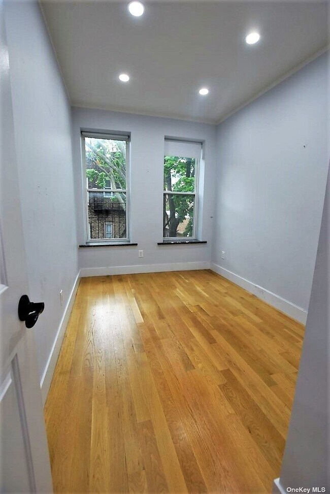 Building Photo - 48-54-54 46th St