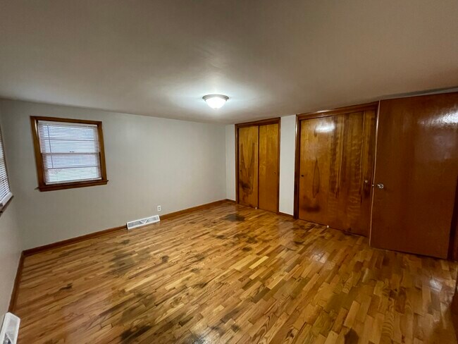 Building Photo - 38 Kellwood Dr
