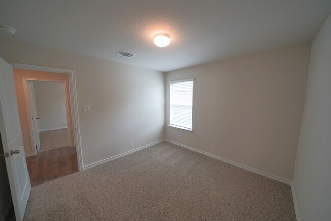 Building Photo - Newly Built Home in Red River Ranch Neighborhood of Cibolo, TX Realtor Commission: $500