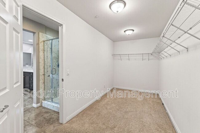 Building Photo - 39012 Crown Ranch Rd