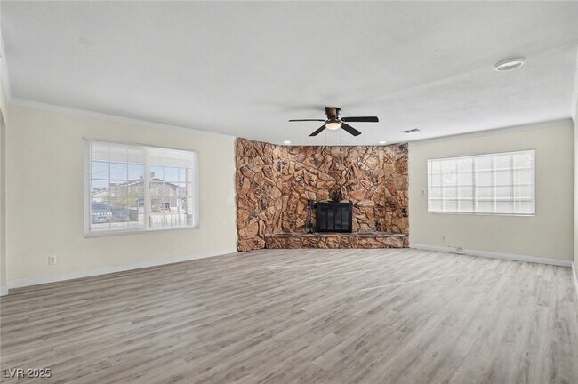 Building Photo - 313 Fox Cir