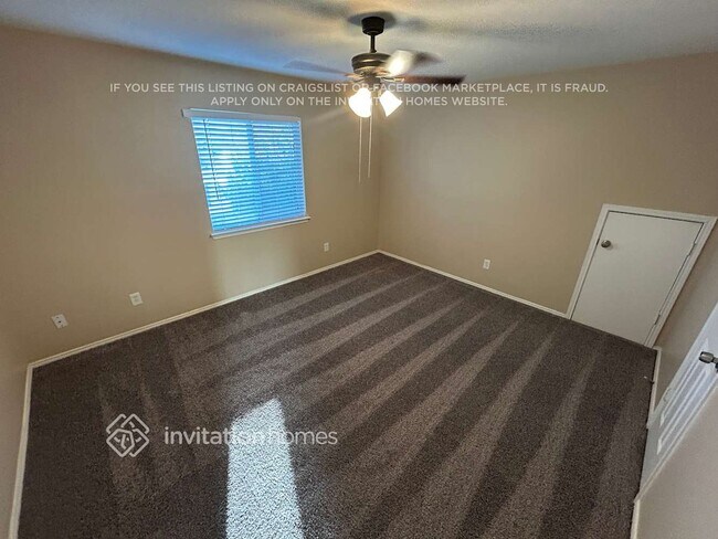 Building Photo - 250 Hilltop Dr