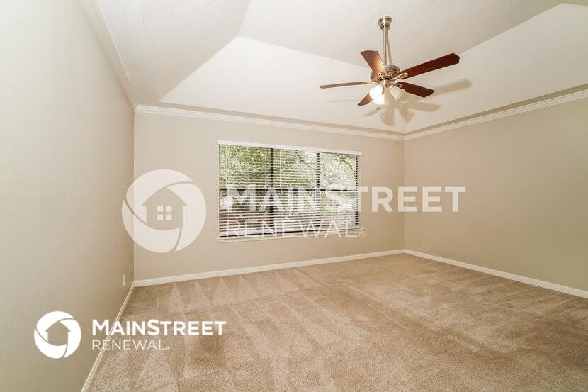 Building Photo - 121 Plaza Dr