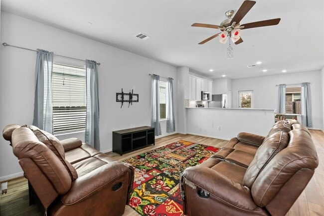 Building Photo - 216 Blue Hibiscus Dr