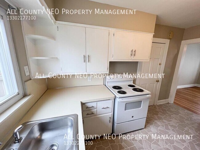 Building Photo - 1442 Cordova Ave