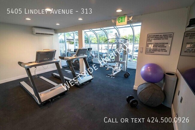 Building Photo - 5405 Lindley Ave