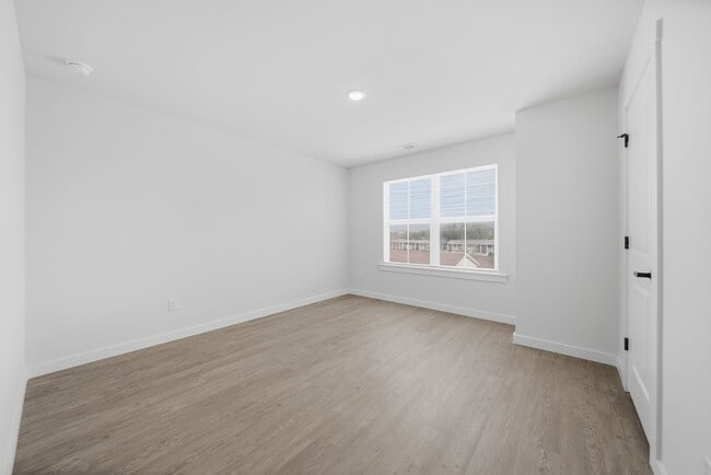 Building Photo - Brand-New 3BR/2.5BA Luxury Duplex in NW Hickory – Spacious, Modern & Move-In Ready!