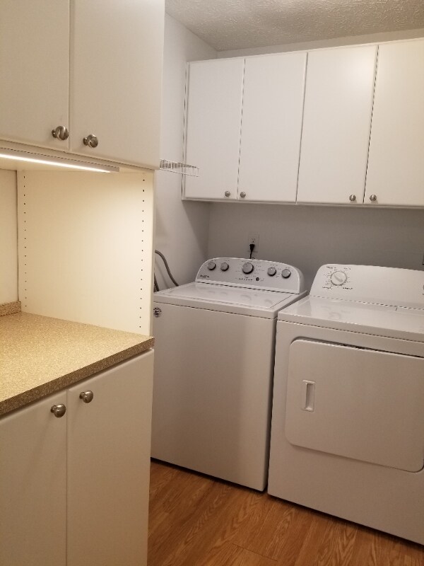 Building Photo - 400 Lakeview Dr