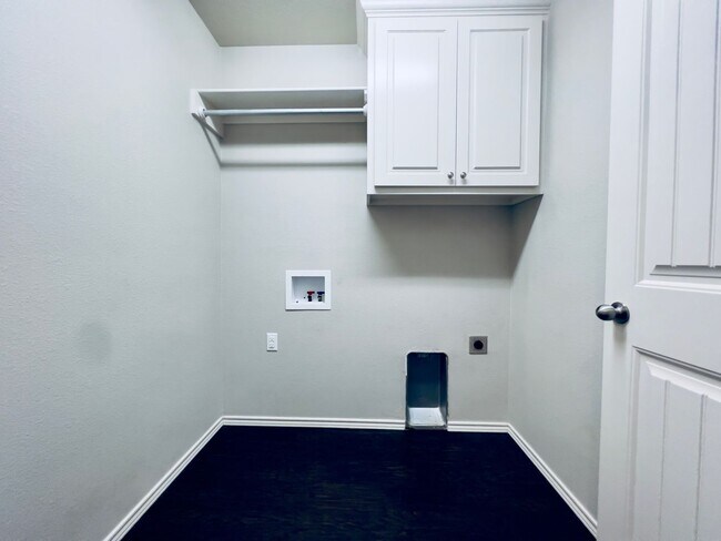 Building Photo - 3/2/2 Located in Lubbock-Cooper ISD