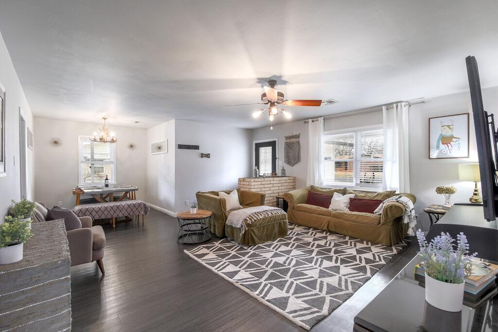 Building Photo - 6004 Libyan Dr