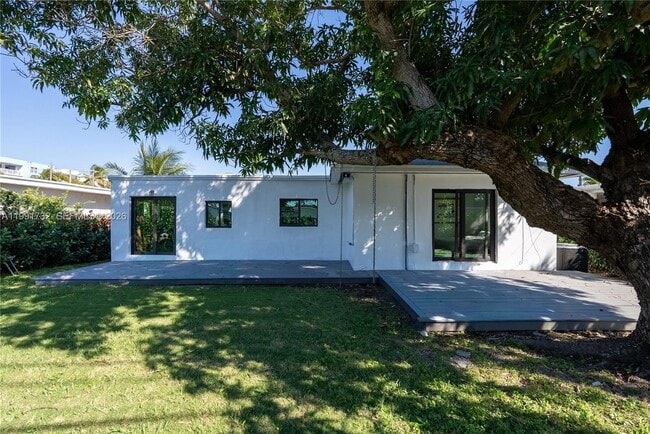 Building Photo - 7548 Adventure Ave