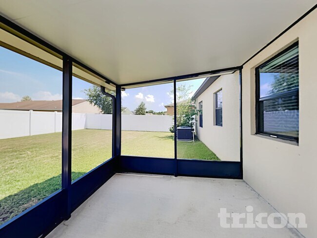 Building Photo - 2310 10th Ave E