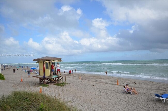Building Photo - 3801 S Ocean Dr