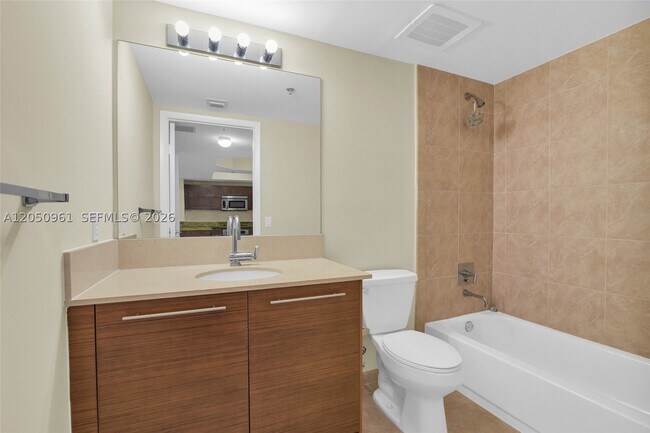 Building Photo - 2681 N Flamingo Rd