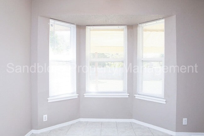 Building Photo - FOR LEASE | Owasso | Available Now!