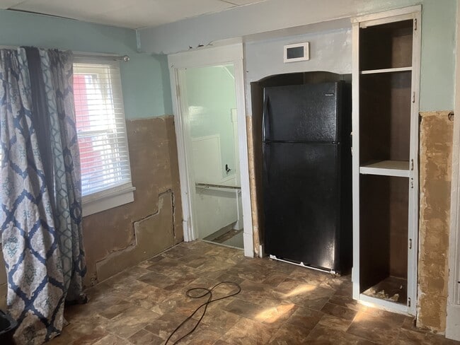 Building Photo - 1013 W Decatur St