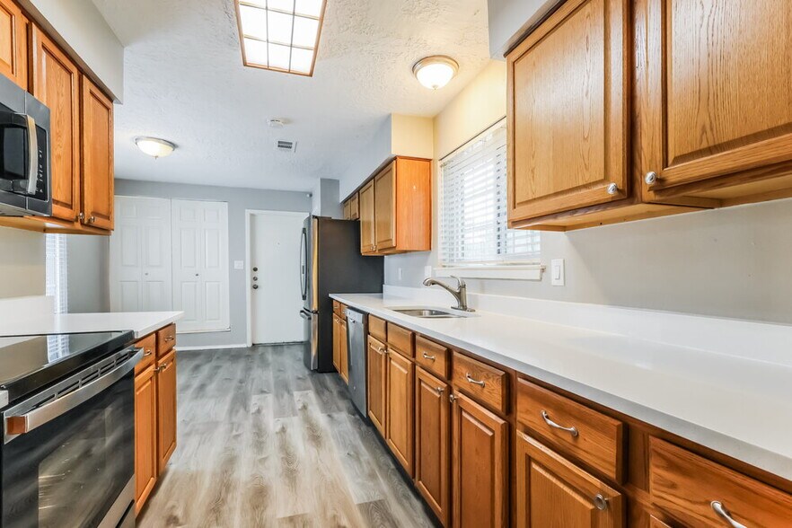 Building Photo - 4703 Owens Creek Ln