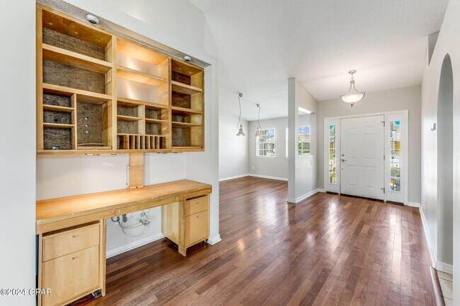 Building Photo - 3435 Cherry Ridge Rd