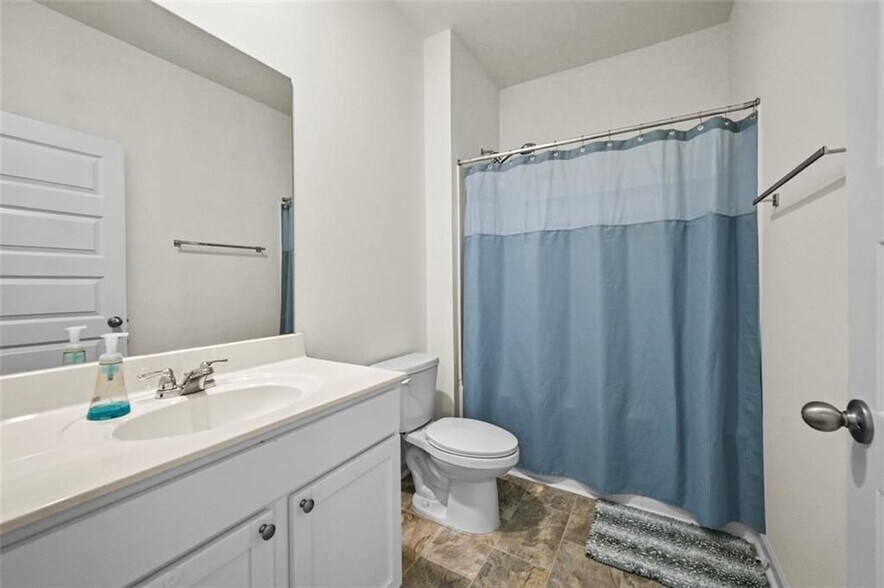 Building Photo - 120 Echo Ct