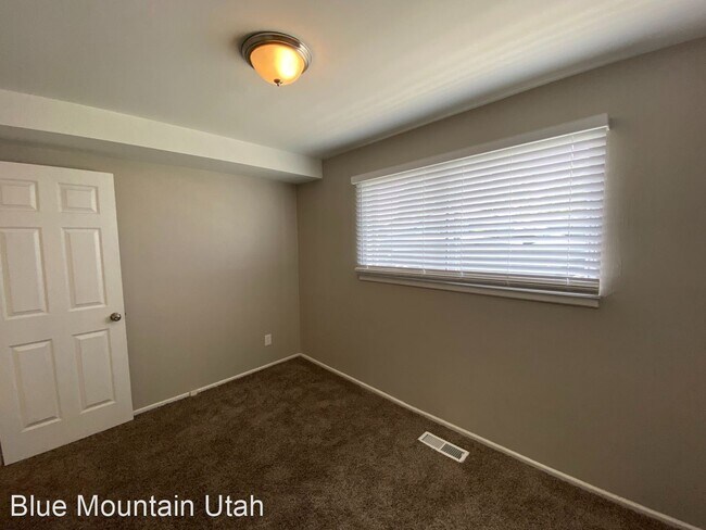 Building Photo - 2129 N 250 W