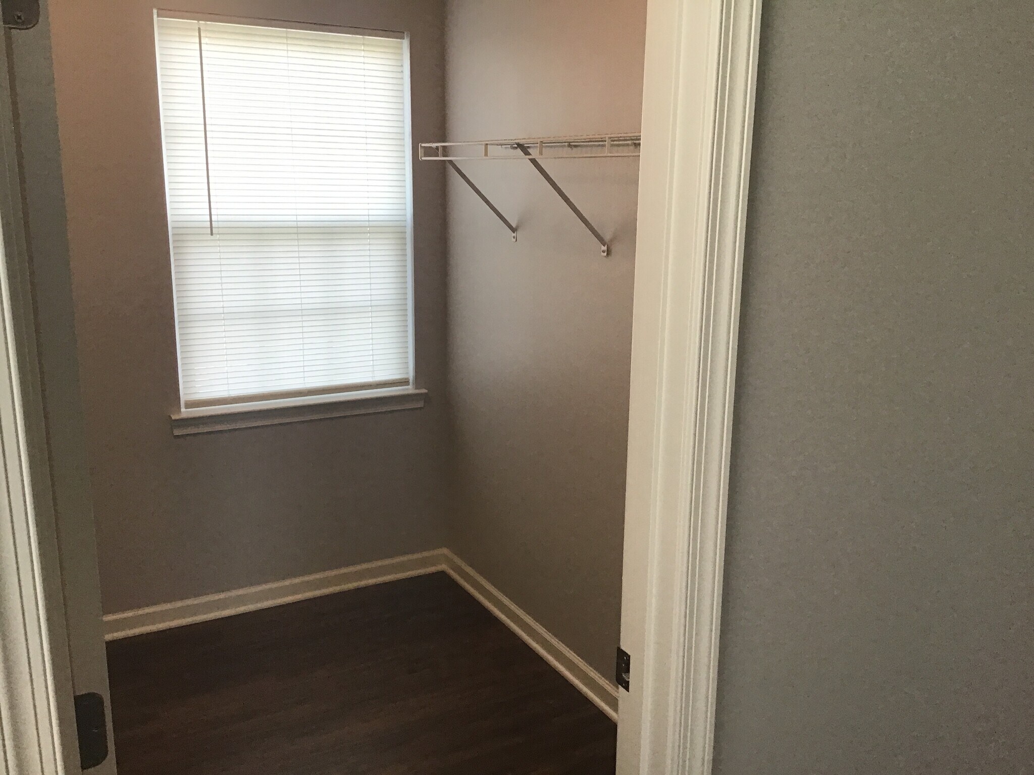 Building Photo - 1141 Promenade Dr