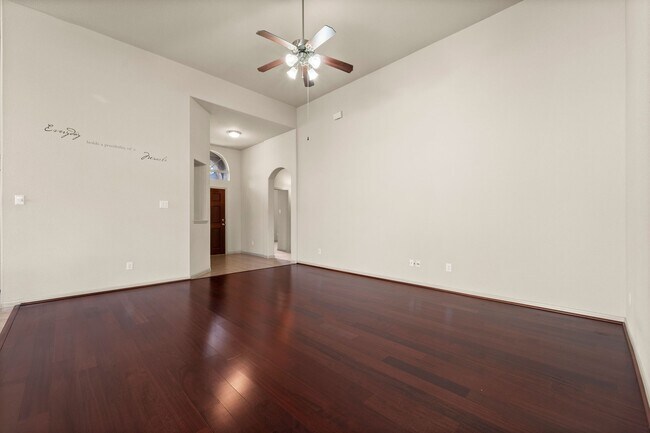 Building Photo - 8723 Sunrise Canter Dr