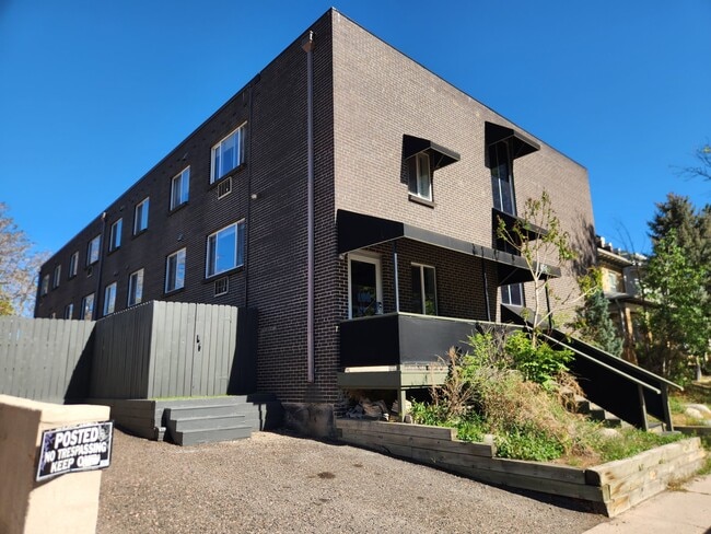 Building Photo - 656 Logan St