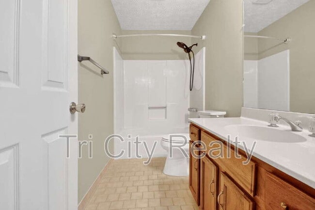 Building Photo - 404 Topaz Trail