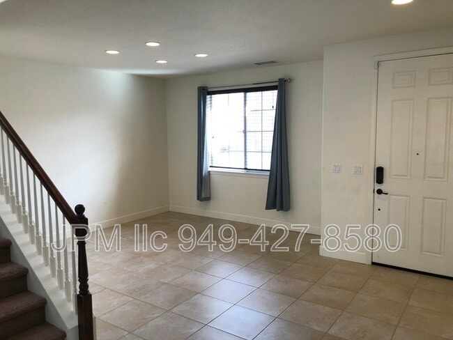 Building Photo - 10643 Foxberry Park Dr