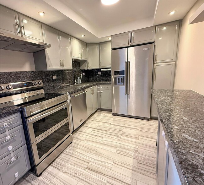 Building Photo - 20355 NE 34th Ct