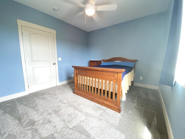 Building Photo - 6387 Paint Dr
