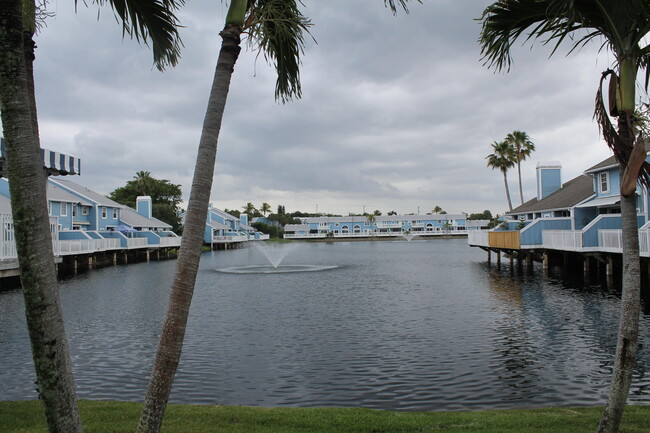 Building Photo - 1209 Ocean Dunes Cir