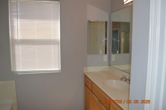 Building Photo - 5305 Cottage Cove Dr
