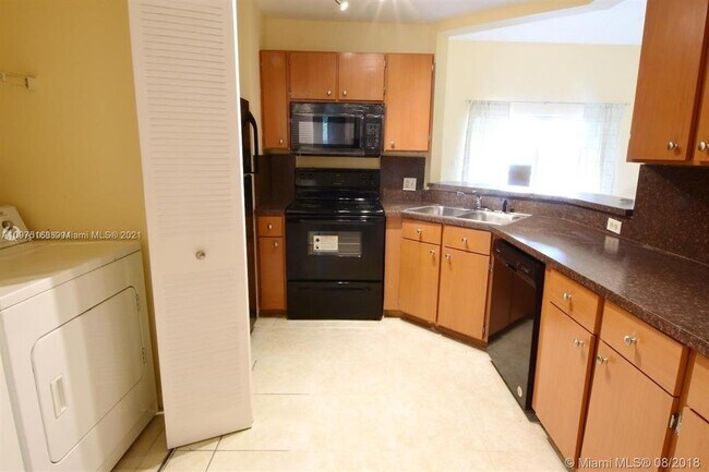 Building Photo - 3457 NW 44th St