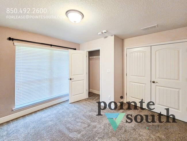 Building Photo - 6305 Parakeet Trail