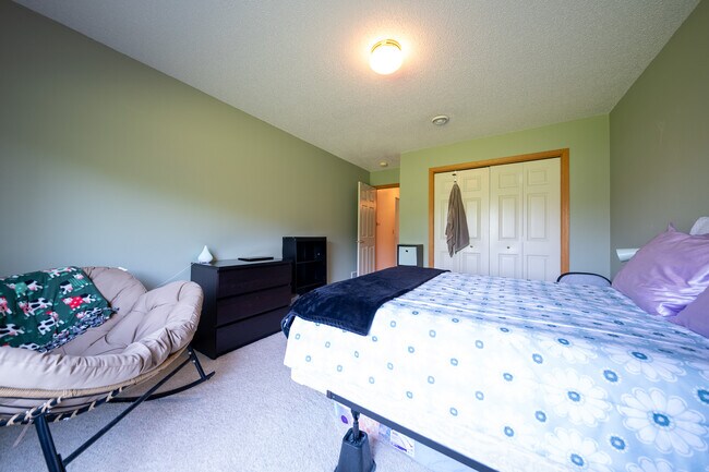 Building Photo - 8772 Coburn Ct